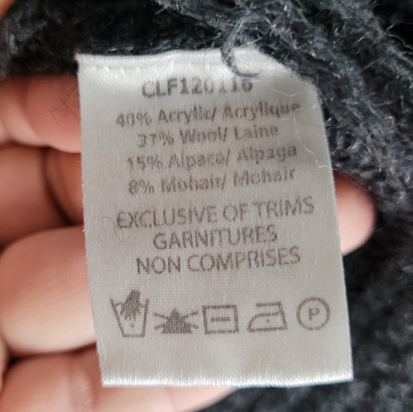 COUPE COLLECTION | wool/alpaca/mohair knit fringe cropped turtleneck sweater - Picture 6 of 7